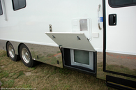 outdoor-tv-on-motorhome.jpg