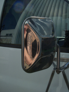 rely-on-mirrors-when-rv-parking-by-soulrider.222.jpg