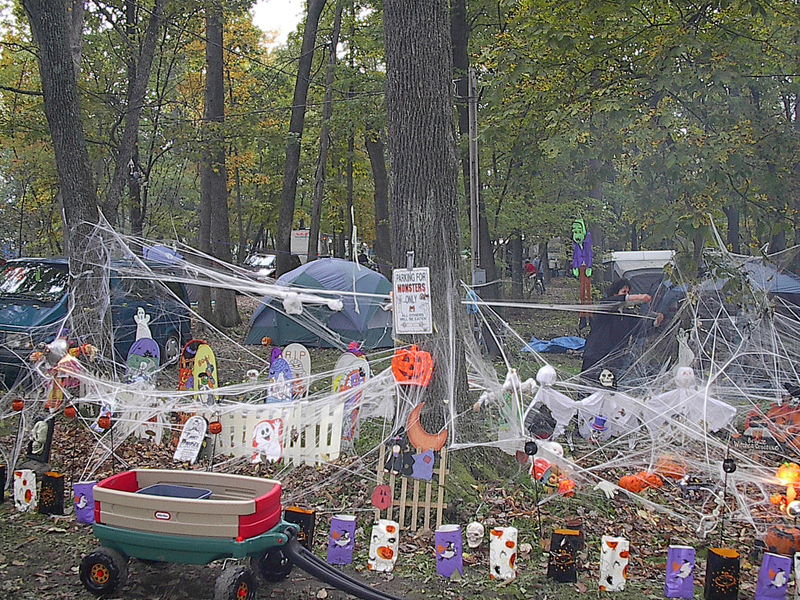 An RVer's Guide To Spooky Halloween Fun - The Fun Times Guide to RVing