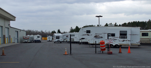 used-rv-dealer-lot.jpg