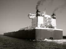 American_Integrity_Duluth_MN_ore_carrier.jpg