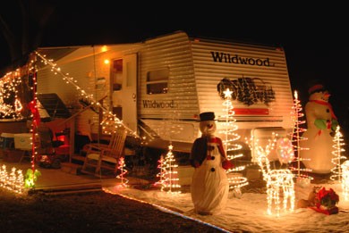 bert-jane-gildart-rv-christmas-decorations.jpg