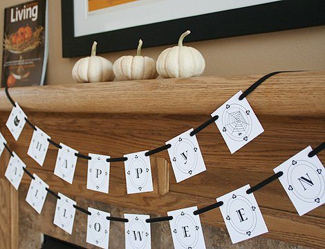 halloween-string-banner-mini-pumpkins