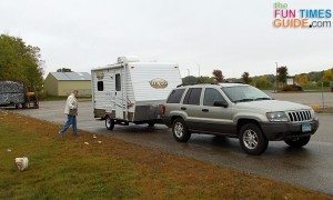 jeep-cherokee-towing-rv-travel-trailer