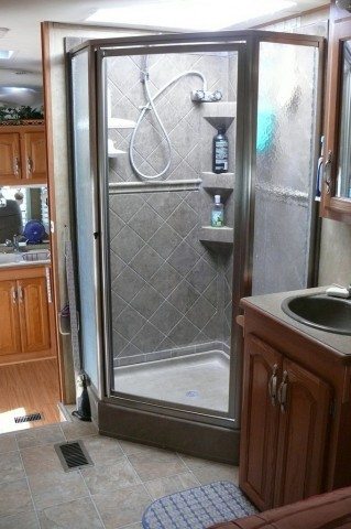 rv-bathroom-shower