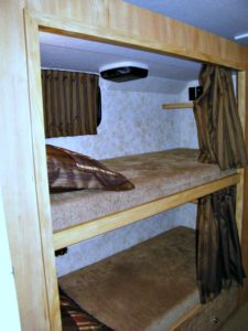 rv-bunkhouse-beds