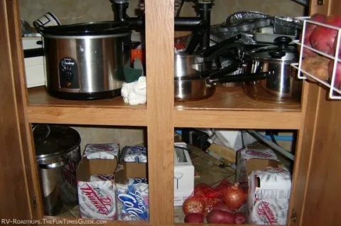 rv-kitchen-pots-pans