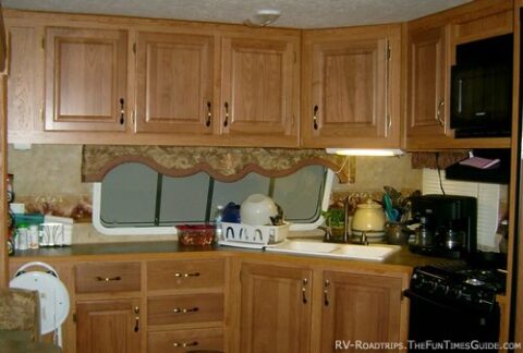rv-travel-trailer-kitchen-cabinets