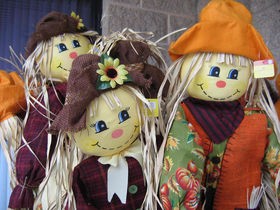 scarecrows-for-fall-decorating-by-megapixel-eyes.jpg